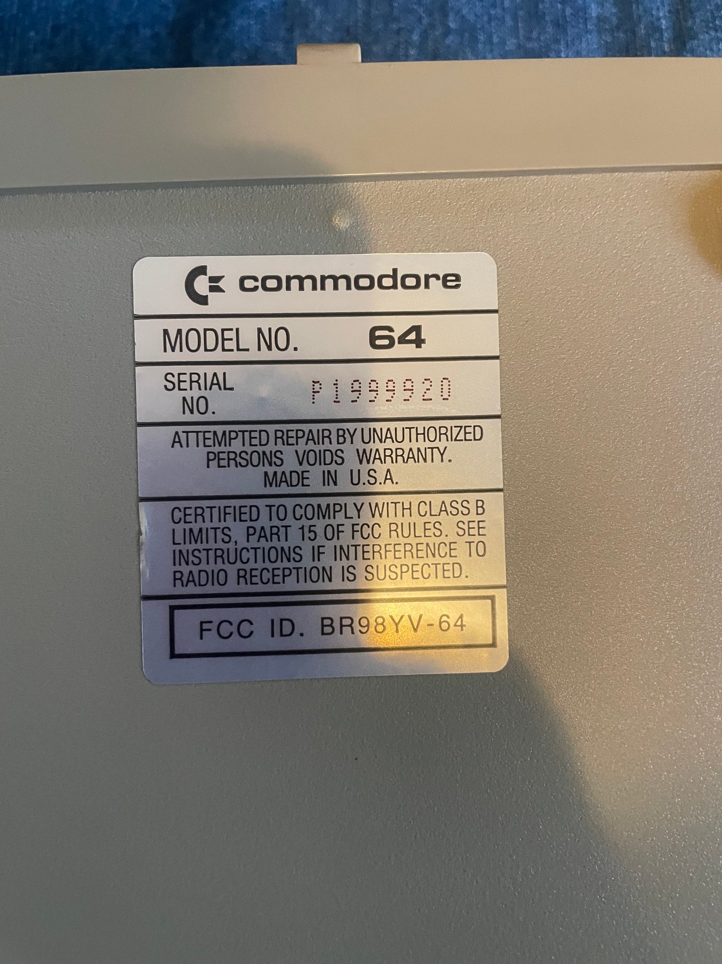 COMMODORE 64 COMPUTER (COMMODORE 64)